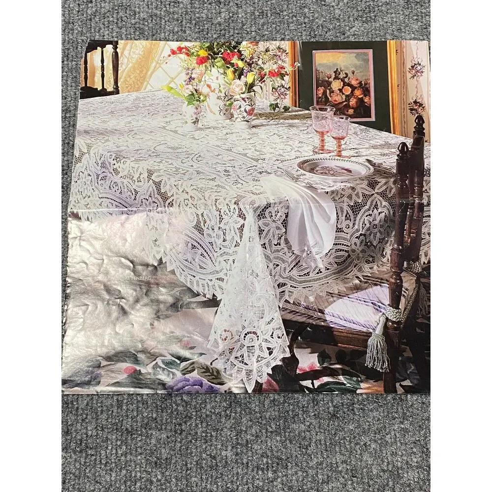 Vintage OMUSA Lyons Hand Embroidered “All Over Battenberg”Tablecloth & Napkins